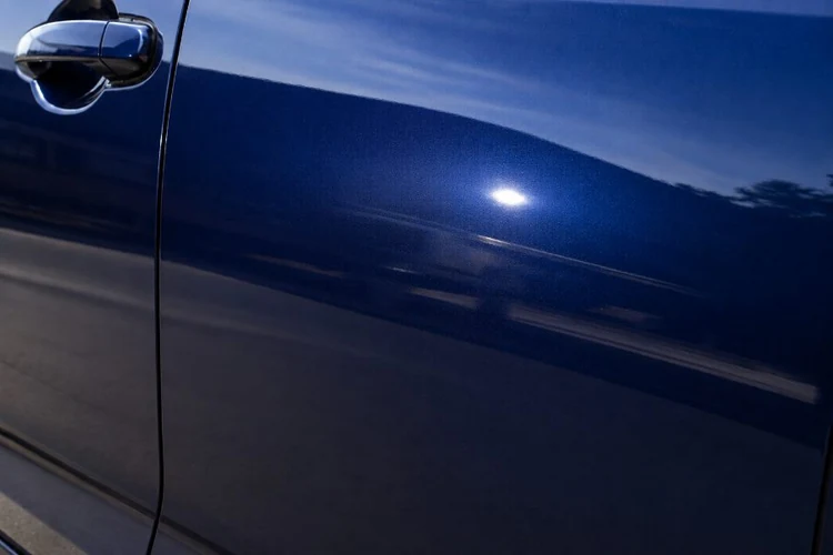 Flawless reflective car door paint with zero scratches